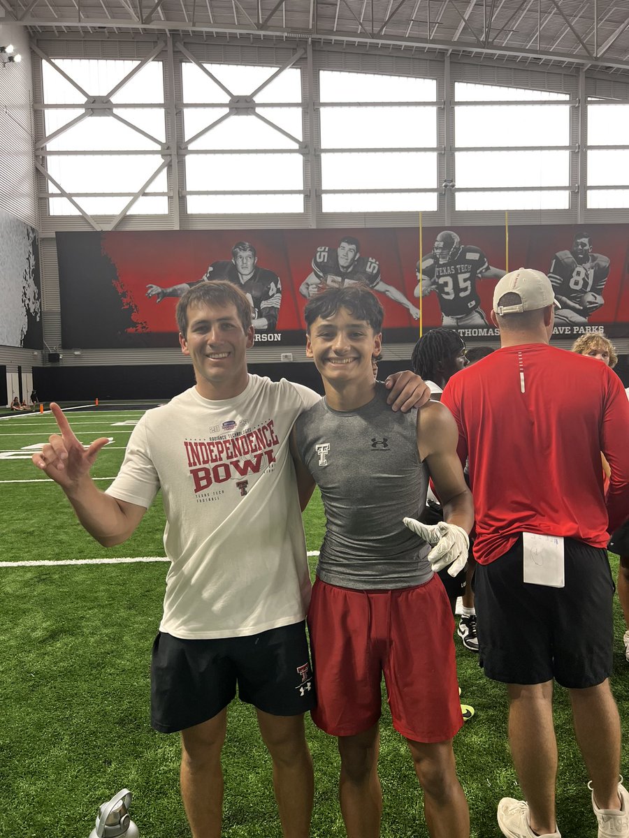Moises_Tres03's tweet photo. Thank you for the opportunity to get better thanks coaches for the awesome camp @TexasTechFB @Coach_Martin34 @JoeyMcGuireTTU @CoachKennyPerry @jplunky5 @CoachSandovalOL @THS_FB https://t.co/pKXfI0G4Ea