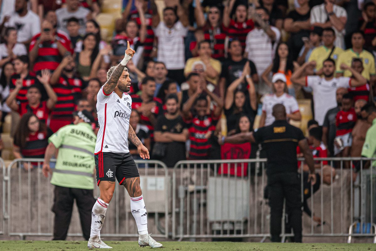 Flamengo's tweet photo. 💪9️⃣9️⃣💪❤🖤

📸 Marcelo Cortes e Paula Reis / CRF
#VamosFlamengo #CRF https://t.co/1m4CfBtkec