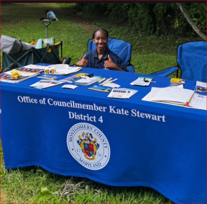 cmkatestewart's tweet photo. All across District 4, #TeamStewart offered constituent services this weekend. We saw residents at the Flower Ave Block Party in Takoma Park, at ESSCA fest in Silver Spring, at the Montgomery Hills picnic, and at the Farmland Community Day in North Bethesda. https://t.co/e3pc3Po0xZ