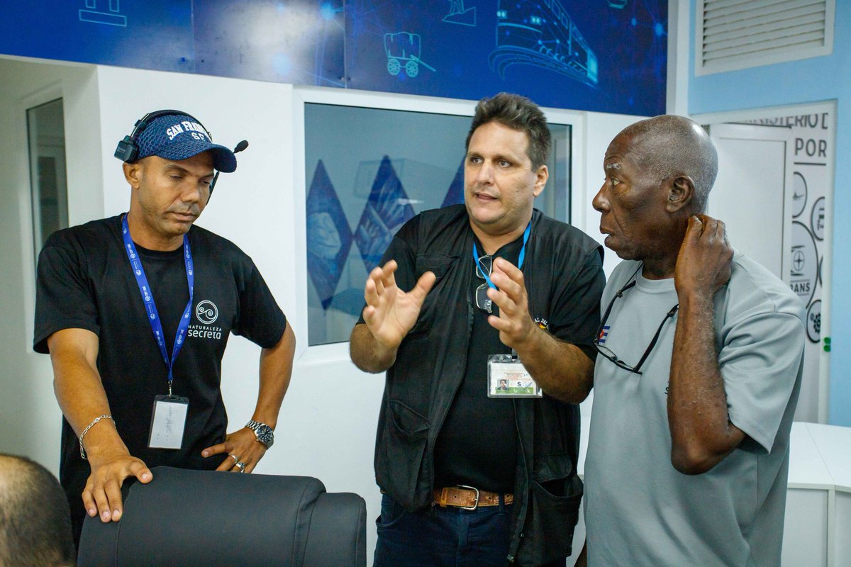 E_RdgzDavila's tweet image. En la transmisión de Desafío #14, abordamos de nuevo la rama ferroviaria. 

Profundizamos sobre las rutas de trenes interprovinciales y locales suspendidas hace un tiempo y que más demanda la población.  Otros temas son la infraestructura ferroviaria y el servicio de ferrobuses