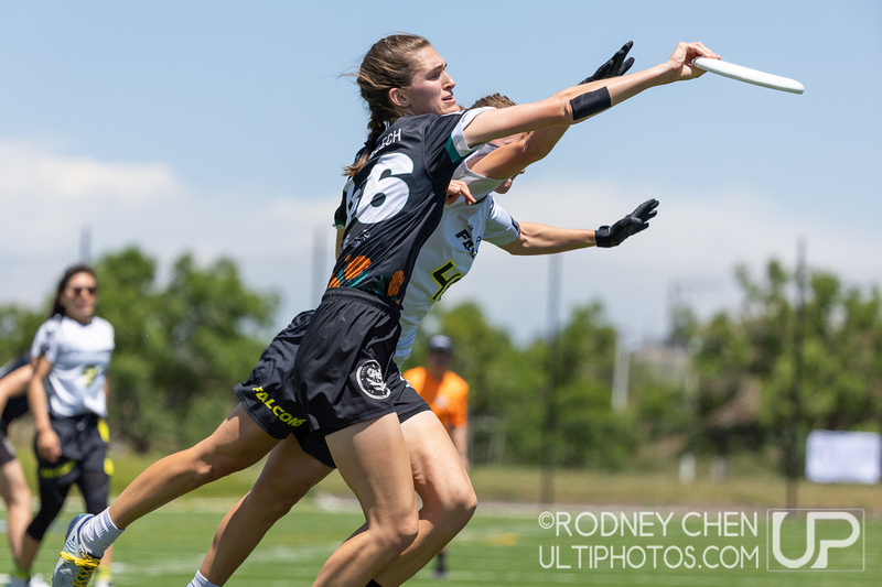 UltiPhotos's tweet photo. Sunday Highlights from WUL Championship Weekend are UP at https://t.co/AhQmyqVvwI 🌟🏆🏔 Congratulations to @colo_alpenglow for taking home the 2024 title! Photos by Rodney Chen 📸
@WULeague @UTWildUltimate @SD_SuperBloom @BayAreaFalcons https://t.co/NjMz99xnTr
