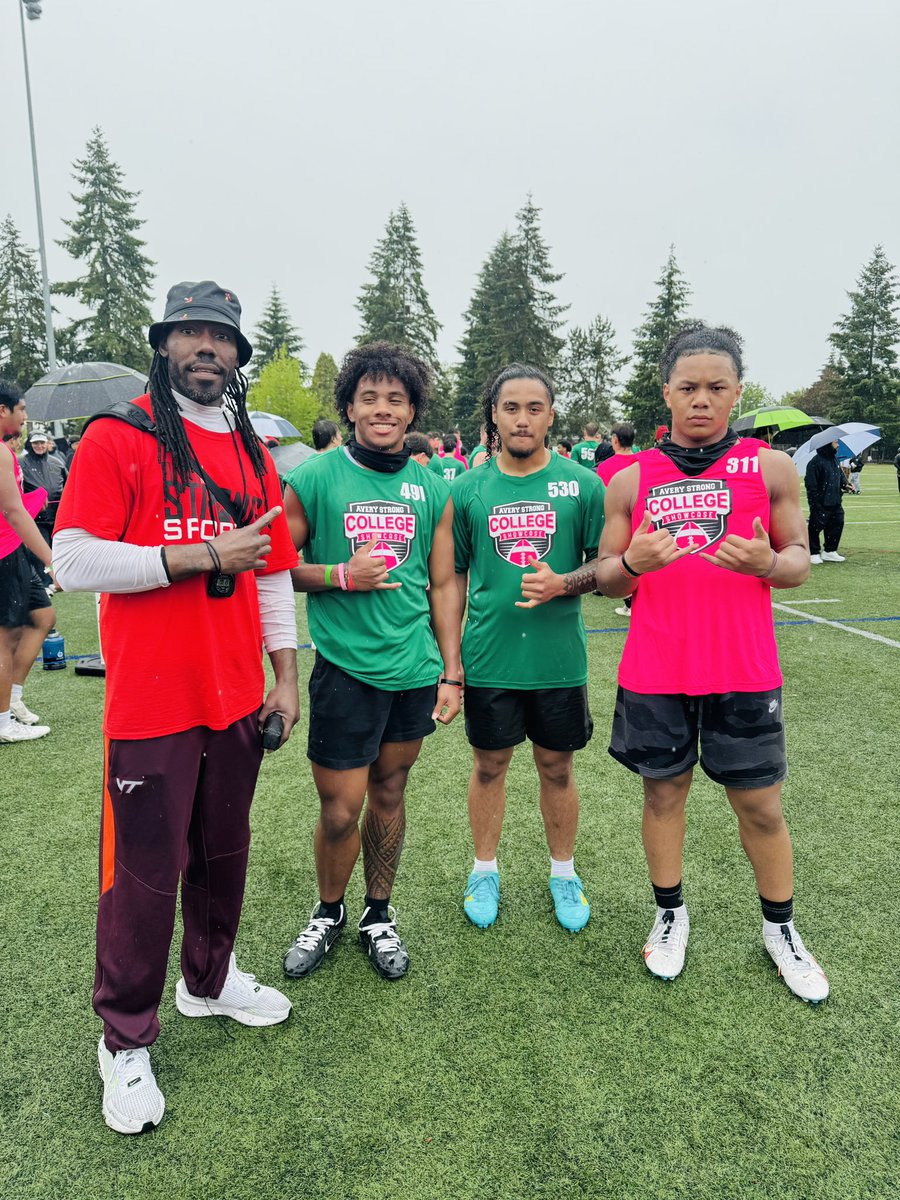 Sithri Fainuulelei (@fainuulelei907) on Twitter photo Some of my Alaska brothers 💪🏽🙌🏽 reppin today <a href="/AveryShowcases/">Avery Strong Showcases</a> <a href="/BrandonHuffman/">Brandon Huffman</a> <a href="/GabriellDTaylor/">Alaska Chosen</a> <a href="/OutsideTheGames/">Outside The Games®️™️</a> <a href="/OTSSportsLLC/">Only The Strong Sports LLC</a> <a href="/MarcusFakatou/">Marcus Fakatou 🇹🇴</a> <a href="/ucedeuce_55/">Deuce Alailefaleula</a> <a href="/AndreJames78420/">Andre Jameson</a> <a href="/MikeSuperhuman/">Mike Superhuman Hinton</a> Some of my Alaska brothers 💪🏽🙌🏽 reppin today <a href="/AveryShowcases/">Avery Strong Showcases</a> <a href="/BrandonHuffman/">Brandon Huffman</a> <a href="/GabriellDTaylor/">Alaska Chosen</a> <a href="/OutsideTheGames/">Outside The Games®️™️</a> <a href="/OTSSportsLLC/">Only The Strong Sports LLC</a> <a href="/MarcusFakatou/">Marcus Fakatou 🇹🇴</a> <a href="/ucedeuce_55/">Deuce Alailefaleula</a> <a href="/AndreJames78420/">Andre Jameson</a> <a href="/MikeSuperhuman/">Mike Superhuman Hinton</a>