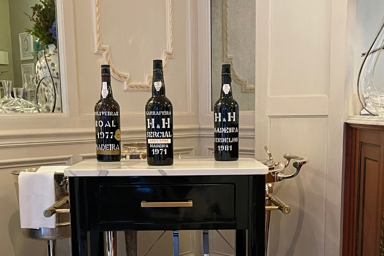 NycciNellis's tweet photo. We’re ready for summer! | #TheList’s weekly beverage roundup 🍺
#PrimroseDC + @absolutvodka x @SwingersLDN + #MercyMeDC + @duckandpeach_dc + @DenizensBrewing x @BrooklandFinest + @lacollina_dc + #TheWellsDC + @thedabneydc + @EquinoxDC + @AtlasBrewWorks ++
https://t.co/icN8SNXhI3 https://t.co/CM8JMGc2qe