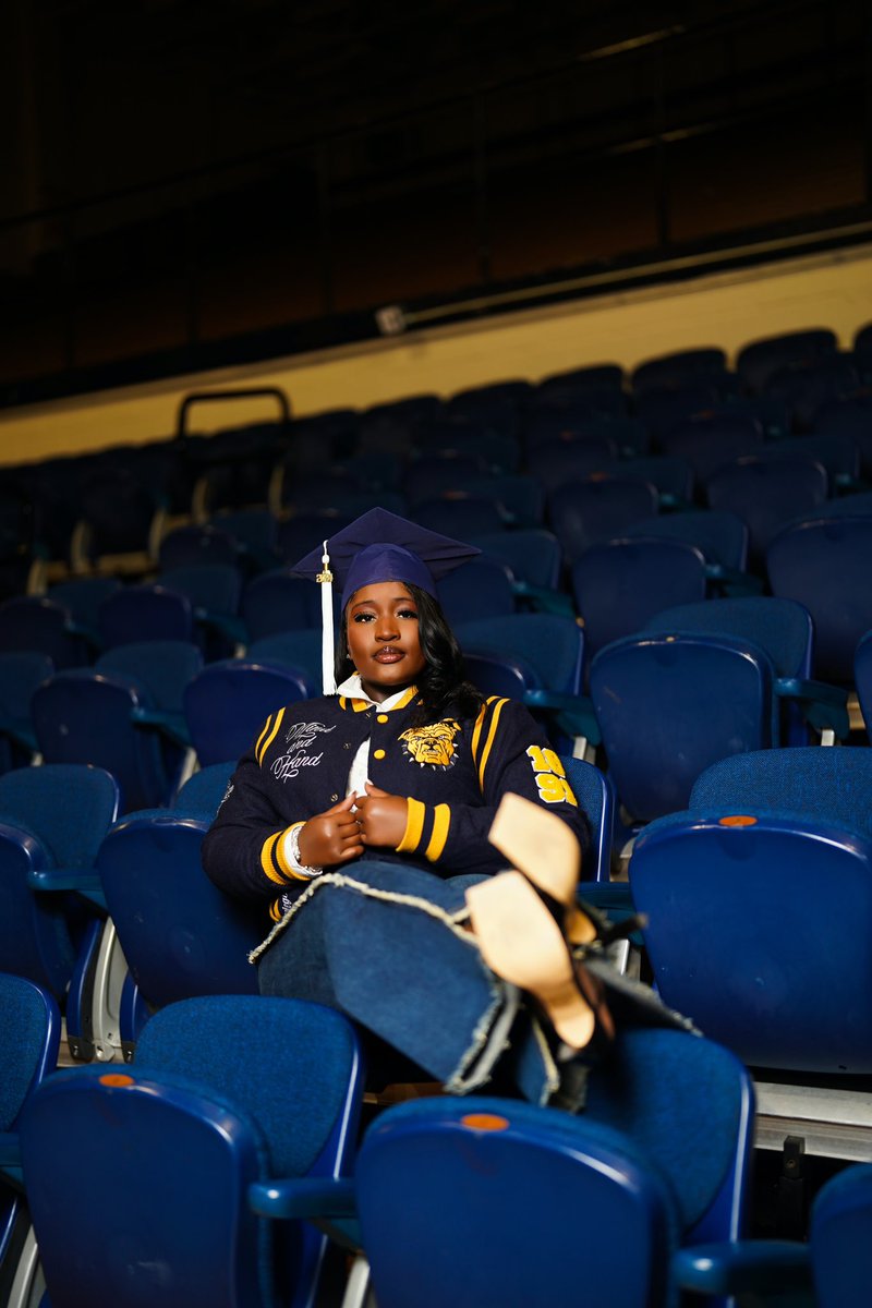 Z_sipsthisteaa's tweet photo. Ncat alumna 👩🏾‍🎓😜 https://t.co/7619yzhY5q