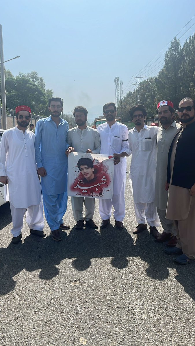 DrShahzad_'s tweet photo. ملګري راراوان شوې دي احتجاج له.
نن به تاريخي احتجاج رېکارډ کوو, مطالبات به وړاندې کو او خپل موسا خان له به انساف غواړو.
#TerminateCheifProctor #TerminateProvost #JusticeForMusa #MalakandUniversity #Justice4MusaKhan #Malakand #UniversityofMalakand #TerminateVC https://t.co/9m4d0gePP8