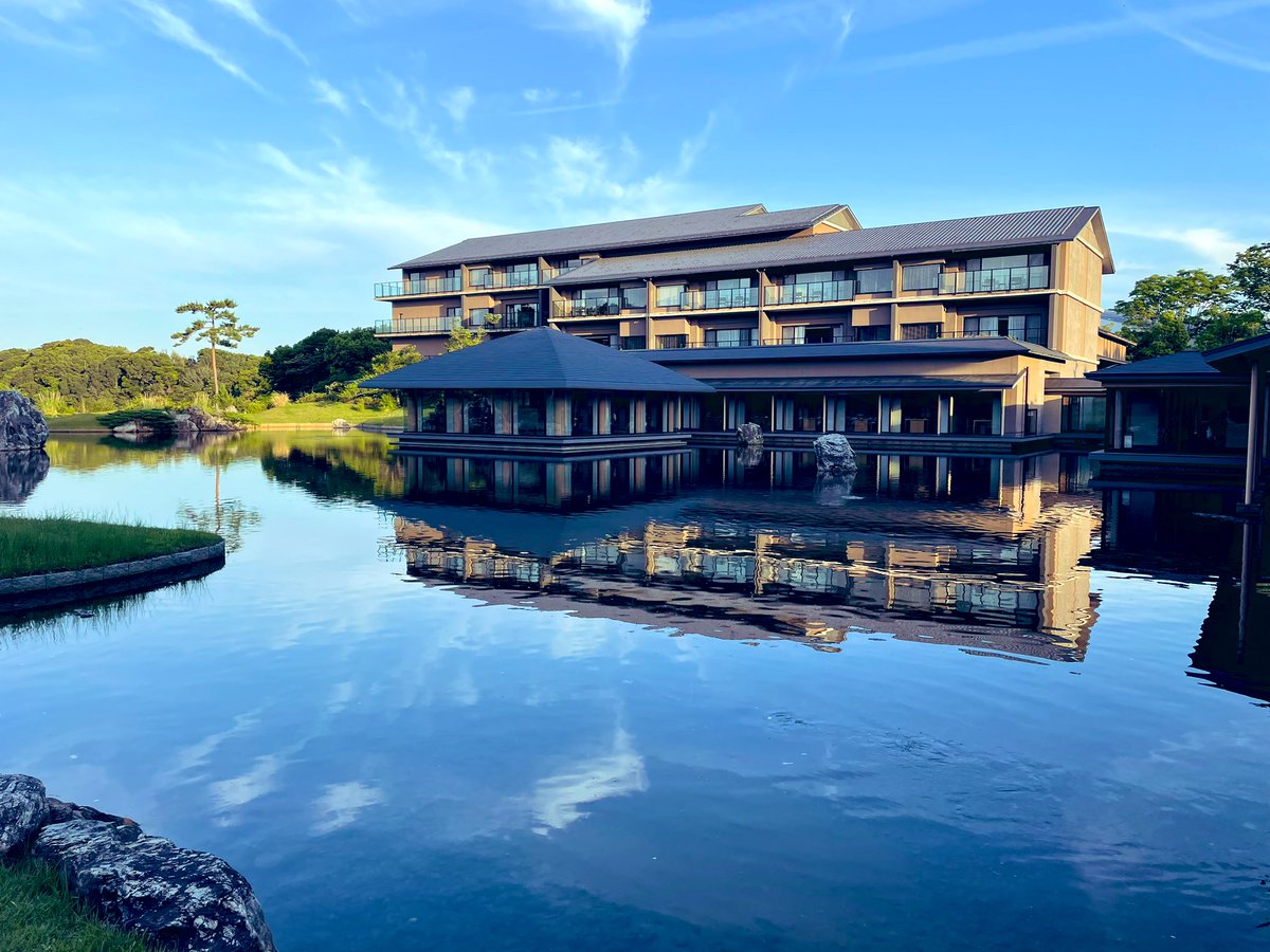 kaikoto13's tweet photo. 三重の旅でお世話になったエクシブ鳥羽別邸。宿はもちろんですが温泉、晩御飯の鉄板焼きに華暦での朝食。全てが素晴らしかった。わんこもOKだし最高でした。またなるべく早くに泊まりに行きたいなぁ https://t.co/yBAZXPedW4