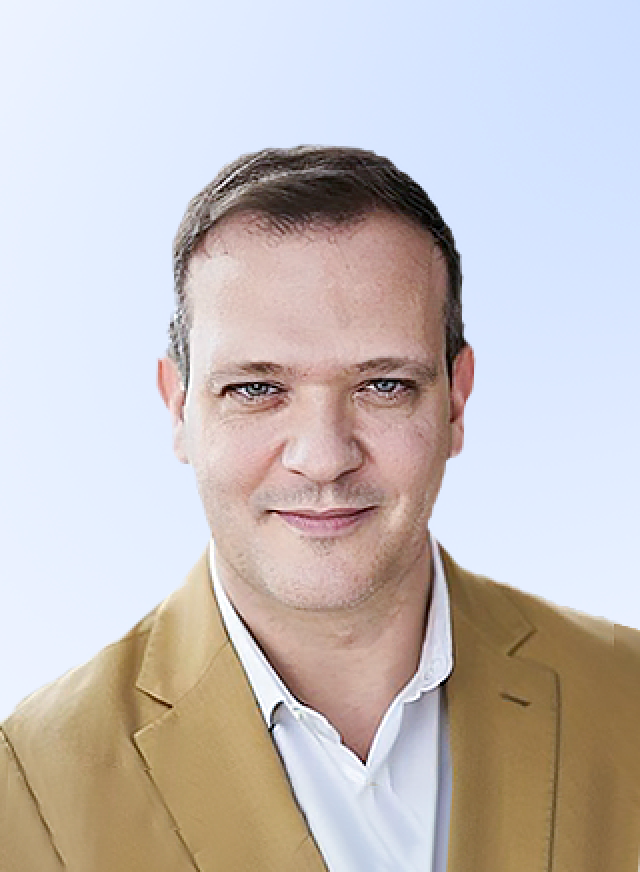 AINativeF's tweet photo. 🌟 Meet Our Advisors! 🌟
Mark Esposito, PhD, Professor at #Hult_Business, Harvard Faculty & Affiliate at #Kennedy_School, Social Scientist at #HarvardCID #IQSS #DCRES_Harvard, Public Policy Scholar at #MBRSG #Georgetown. https://t.co/h52FcccMfh