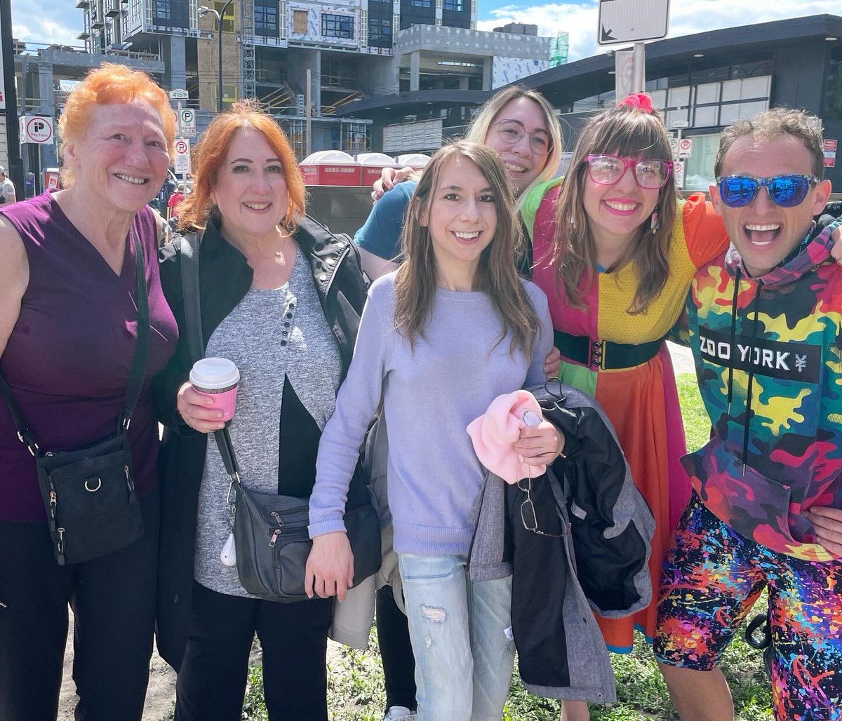 Spandy Andy (@spandyandy) on Twitter photo Summer is full on!! βοΈ
Performed a double feature today! πͺπΊ
Kicked off the day at the #Calgary @JDRF_Canada walk to cure diabetes. π Spent the afternoon at <a href="/lilacfest/">Lilac Festival</a> popping my big balloon for big crows! π Ended the evening with quality family time. β€οΈ Summer is full on!! βοΈ
Performed a double feature today! πͺπΊ
Kicked off the day at the #Calgary @JDRF_Canada walk to cure diabetes. π Spent the afternoon at <a href="/lilacfest/">Lilac Festival</a> popping my big balloon for big crows! π Ended the evening with quality family time. β€οΈ