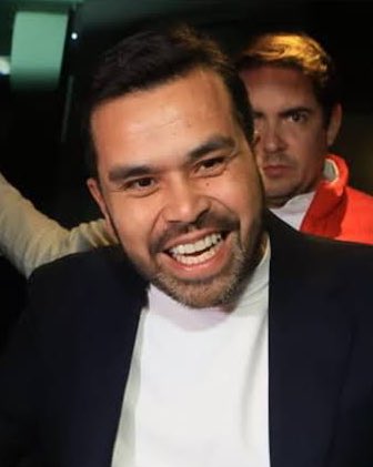 chumin33's tweet photo. RT @CarlosChaviraTV: La basura de Máynez no ha salido a decir nada. Pinche participación tan más estúpida de MC. https://t.co/UNLhHRNPaI