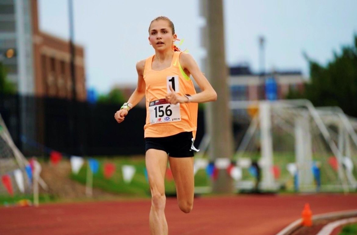 morganboonshaft's tweet photo. From PDS Graduation in the morning to ✈️Nashville and the Music City Track Carnival 3200m in the evening…it was a whirlwind weekend. Next up ➡️Nationals🔥 https://t.co/O2pYbV7TYu