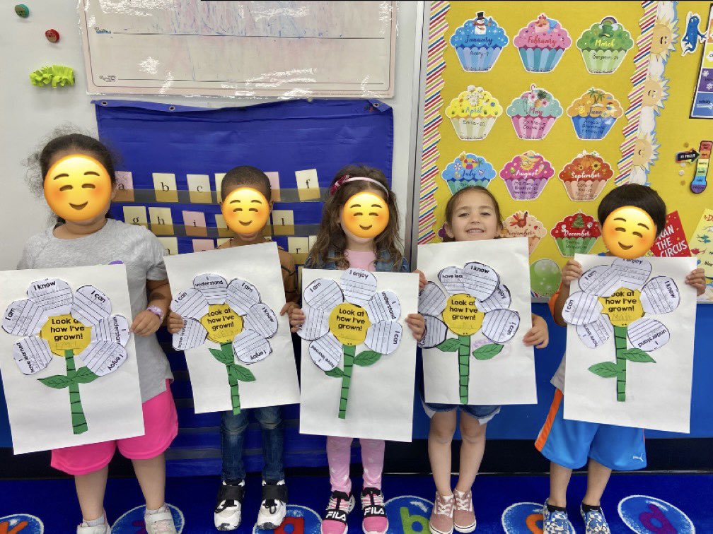 ErinShortall4's tweet photo. Look at how these awesome students have grown! 🌼 Lookout first grade, here we come! @tincroadschool @markdgrilo @Dani_Marangon https://t.co/rzX0AzPnai