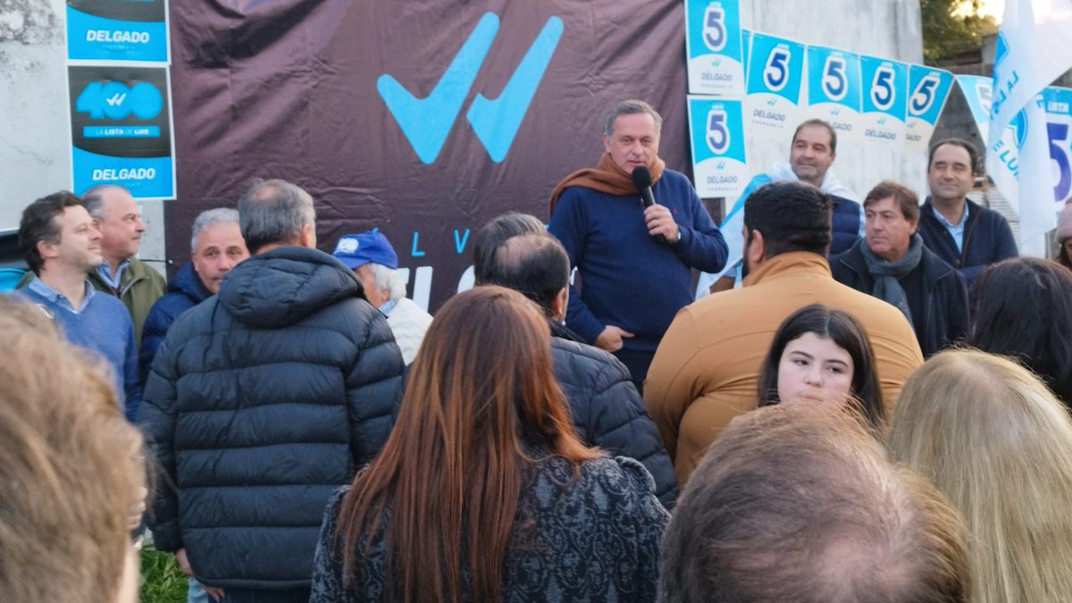 GabrielChapez's tweet photo. #Suarez

GIRA DE @AlvaroDelgadoUy POR CANELONES

@liclerete
#LISTA400 https://t.co/XtOvuaIWZV