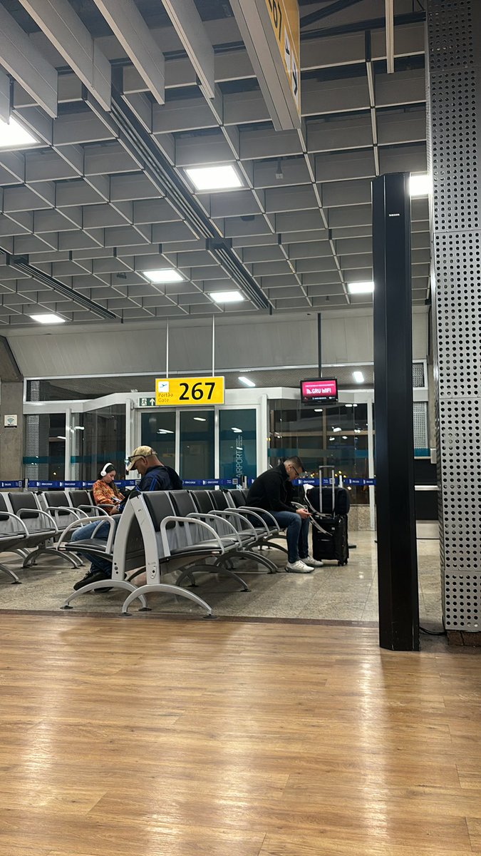 joaogabrielbsb's tweet photo. Desisti do Brasil depois do 6x1. Foda-se https://t.co/btm3Kujxzs