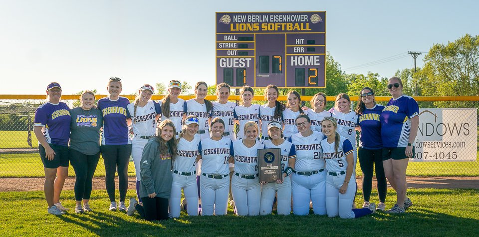 As you know, Eisenhower Softball is STATE BOUND!!! Make your plans for Friday's State Semifinal by clicking on the document below. It includes info on state shirts, tickets, parking, etc.⬇️
bit.ly/455Bsvy
State shirt orders are due Monday at noon!!!
#letsgoike🥎