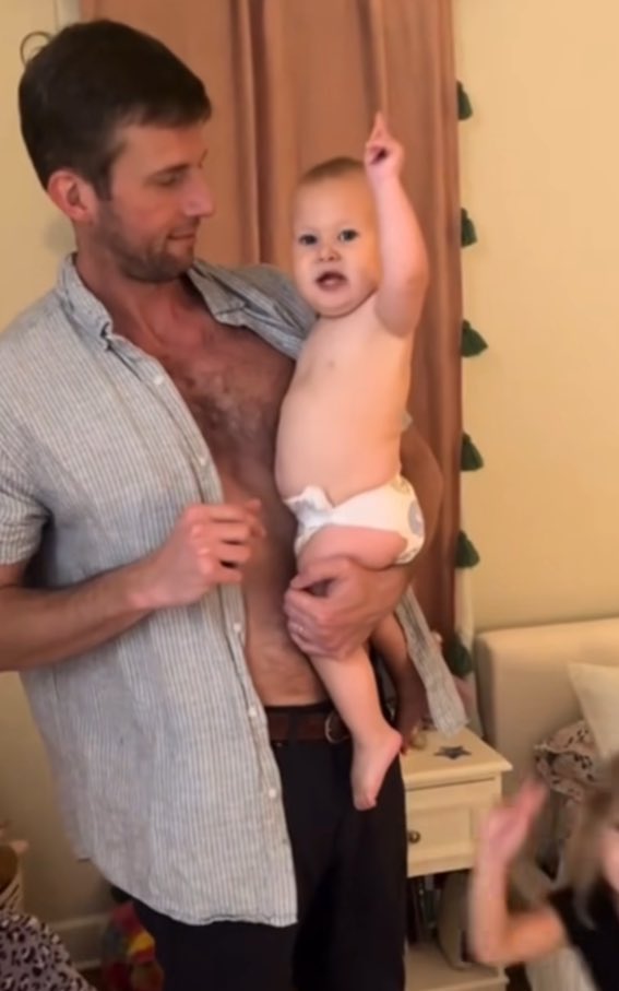 JoeHighTimesNFT's tweet image. Who’s ready for #HBAR to hit all time highs again?? 🙋🏻‍♂️