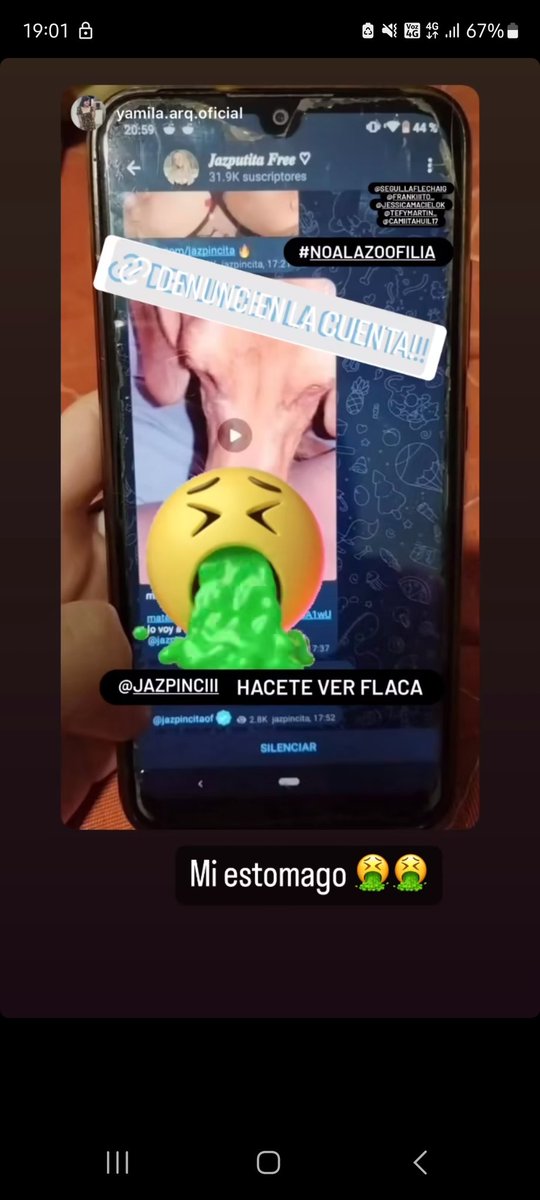 arteeinfernaal_'s tweet photo. La hija de puta de jazpincita hace zoofilia con su perro. ESCRACHE PARA QUE LE SAQUEN A SU PERRO. #jazpincita #rescateanimal #viral #perros #zoofilia https://t.co/Co0Ir1pF6i