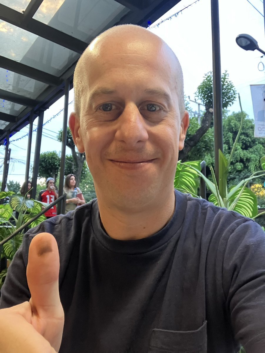 champsanchez's tweet photo. Muchas felicidades a todos los que salimos a votar!!! Esperemos que el resultado sea en favor de México!!! https://t.co/H7wn4v3v3s