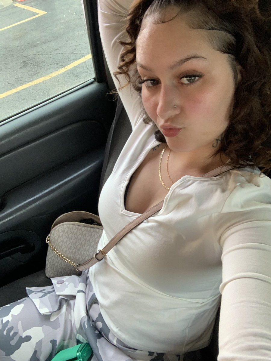 FindomGoddeessA's tweet photo. Girls night out on you losers 🫵🏻 Who Wants my panties after a sweaty night out , you know you cannot resist this petite lil thing give in already🥰
#findom #findomming #paypig #pantyfetish #pretty https://t.co/8IpVYWeKRH