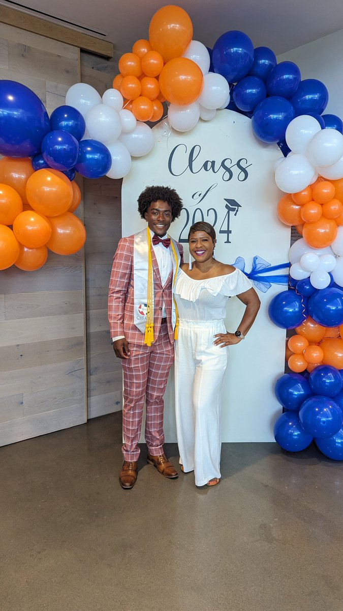 April Young 🇵🇦 tweet media