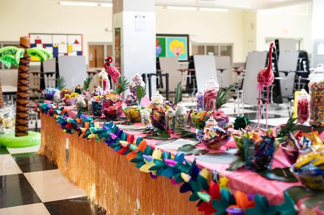 MrsBrothersAP's tweet photo. We have the best PTSA. They hosted the 8th grade formal and took care of everything. Shout-out to Lauren Jones for heading it up. @WakefieldMiddle @NorthernAreaWC @WakefieldStrong https://t.co/WEY6igUDds
