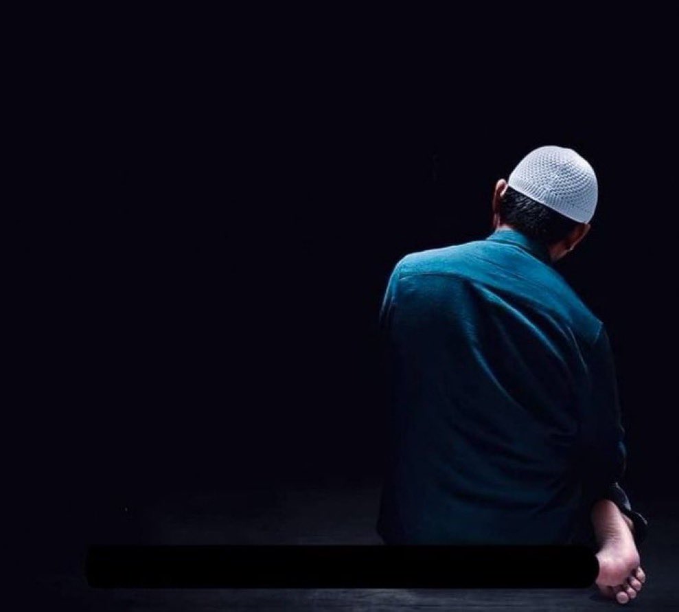 وجدت الله في كل شيء !!

وجدته في الليالي التي استحال علي عيشها
 
فكنت أظنها لن تمر وبفضله مرت، وجدته في

سكينة روحي وفي قلبي المملوء بالخير دائما

وجدته هو فقط لا سواه في تخطي كل 

ماهو صعب .. الحمدلله "

🟠🟣🌷