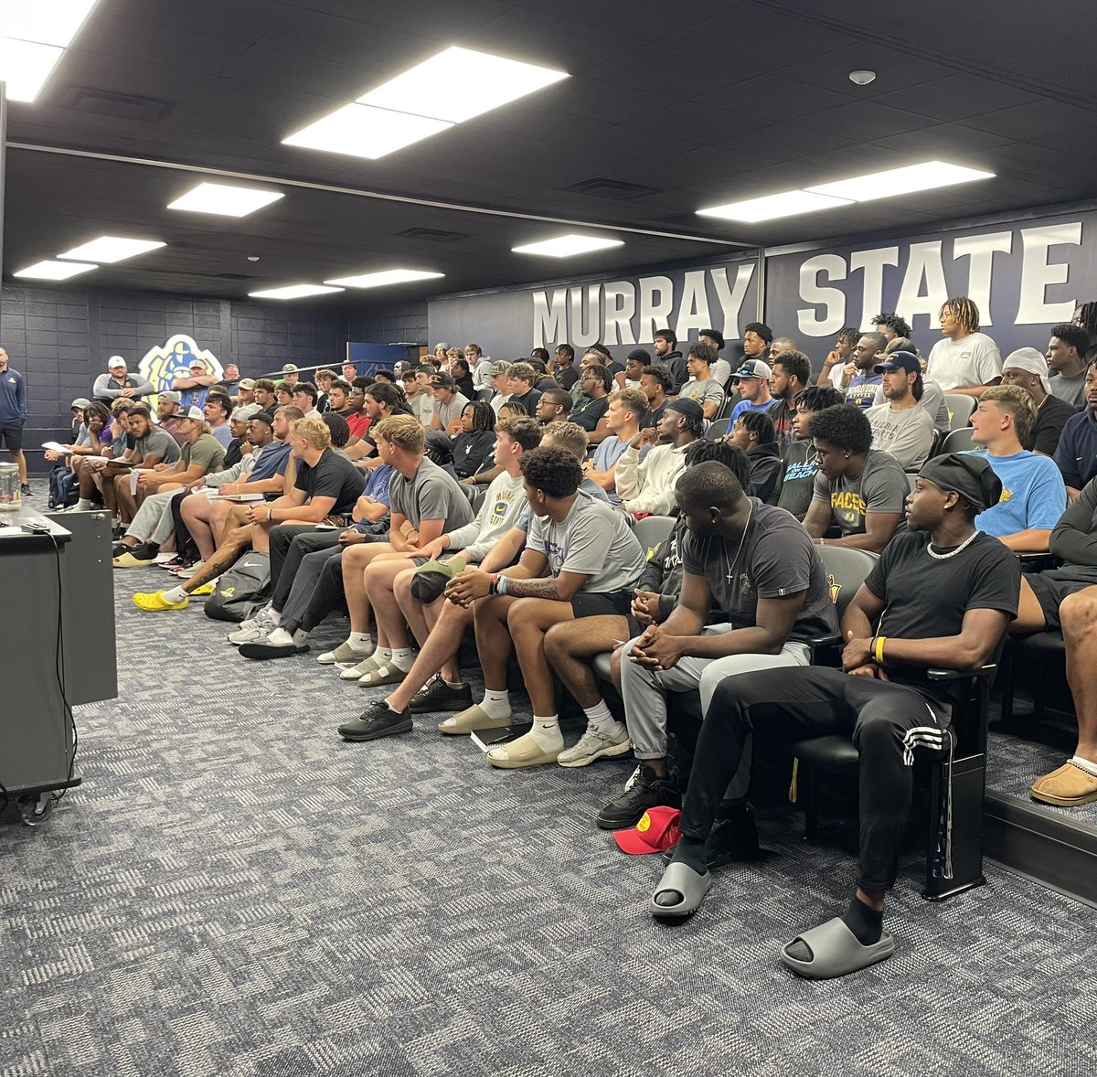 Ready to work 👀

#GoRacers🏇