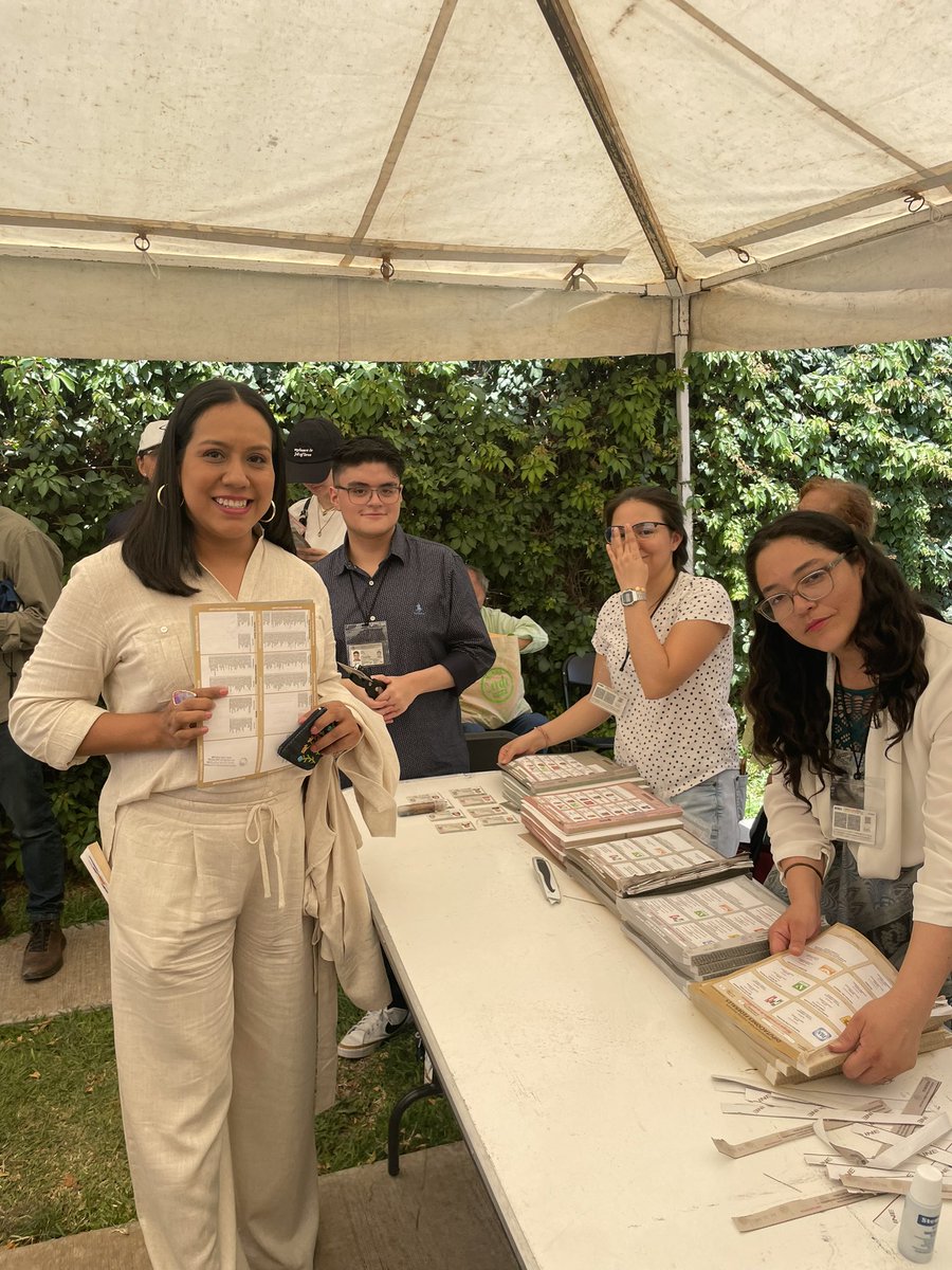 Las #juventudes han asumido su rol protagónico en las #EleccionesMéxico2024 al participar como funcionariado de Mesa Directiva de Casilla.Siempre sostendré que lxs jóvenes tienen un gran interés por la política y ya están haciendo suyo el espacio público