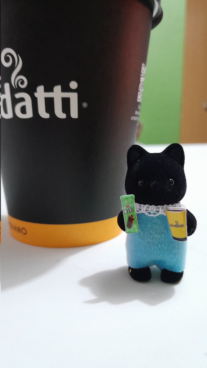 heaveene_be's tweet photo. Fuimos a votar, y nos pasamos por un cafesito✨️ https://t.co/9OgVL3dfSf