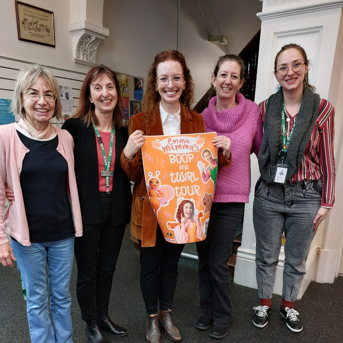AdelaideLibrary's tweet image. Last week at our North Adelaide Library and Community Centre we had a very special visitor!!
Thank you for dropping in and visiting our starstruck staff 📷📷📷
#TheWiggles #PublicLibraries #AdelaideCityLibraries