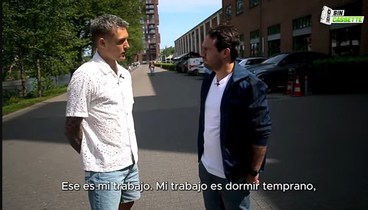 Estoibasadinho's tweet photo. Sin duda Oliver Sonne lo entendió todo, se nota la calidad de educación que hay en Europa para que alguien con solo 23 años piense así.
Aca en la selección hay varios que le llevan mas de una década de años y siguen siendo indisciplinados.

- Imágenes via: De enganche https://t.co/UP0PEWJyIJ