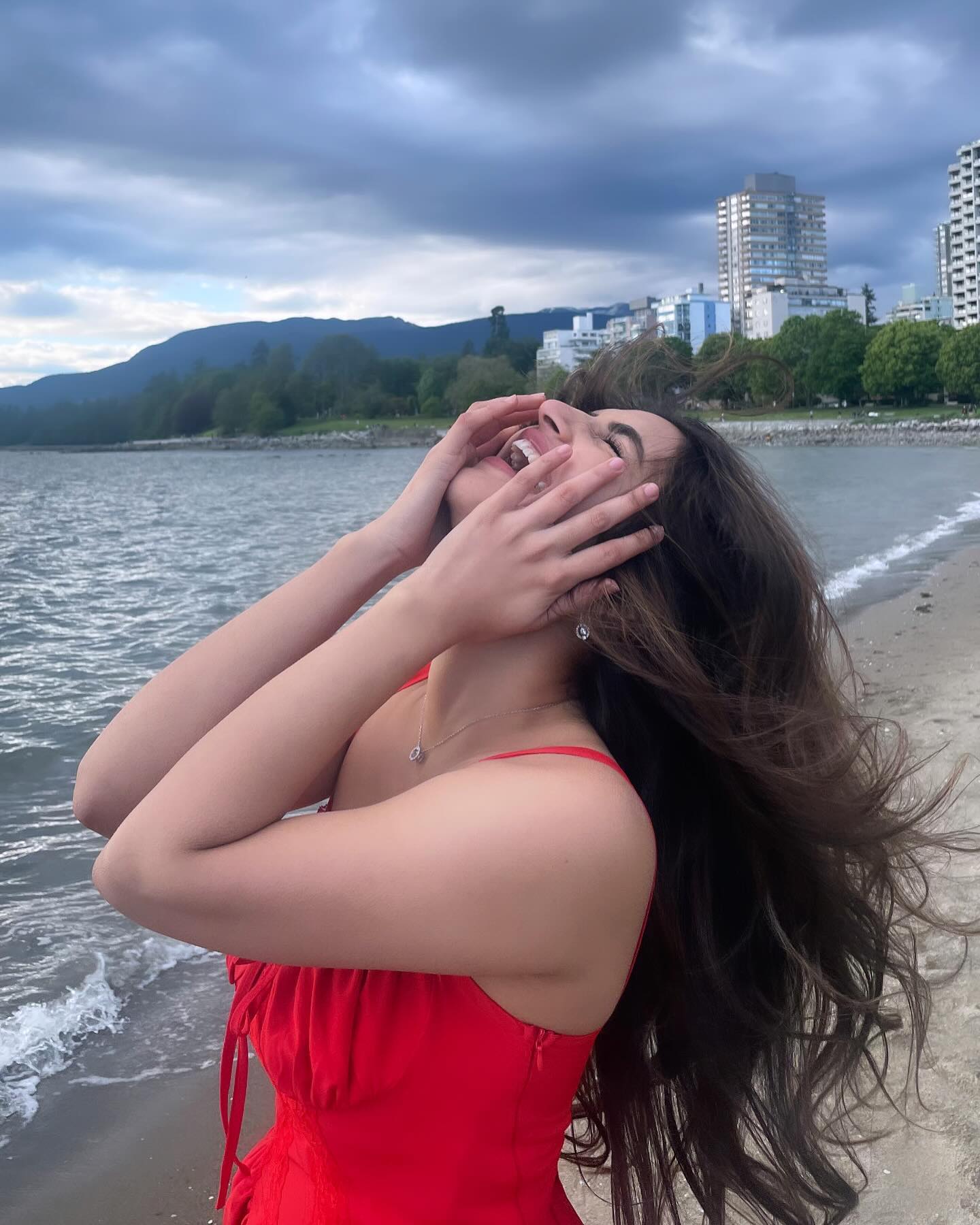 GPHOBbdaYAABldM?format=jpg&name=large