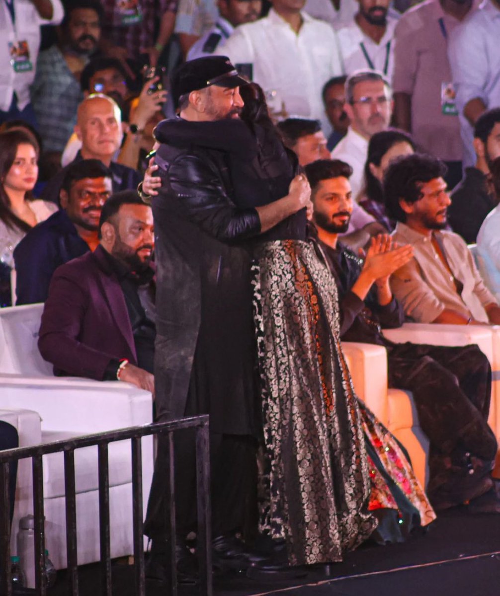 Not all images but some move you to happy tears Being close to you I know how much you love your appa.The care u possess and the respect you give to his art needs emulation Surely my hero <a href="/ikamalhaasan/">Kamal Haasan</a> is blessed to have you as his daughter
<a href="/shrutihaasan/">shruti haasan</a> 
<a href="/RKFI/">Raaj Kamal Films International</a> <a href="/turmericmediaTM/">Turmeric Media</a>