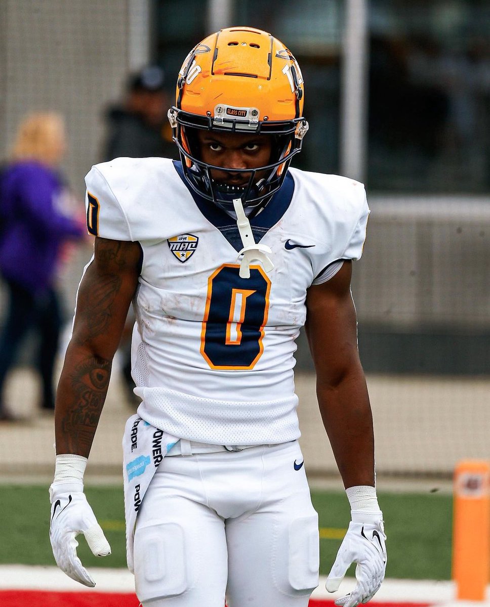 _Dleavell_'s tweet image. After a great camp I am thankful to receive an offer from The university of Toledo🔵🟡#Elite3🔺 @CoachNCole @RileyElite3 @_Elite3 @CSmithScout