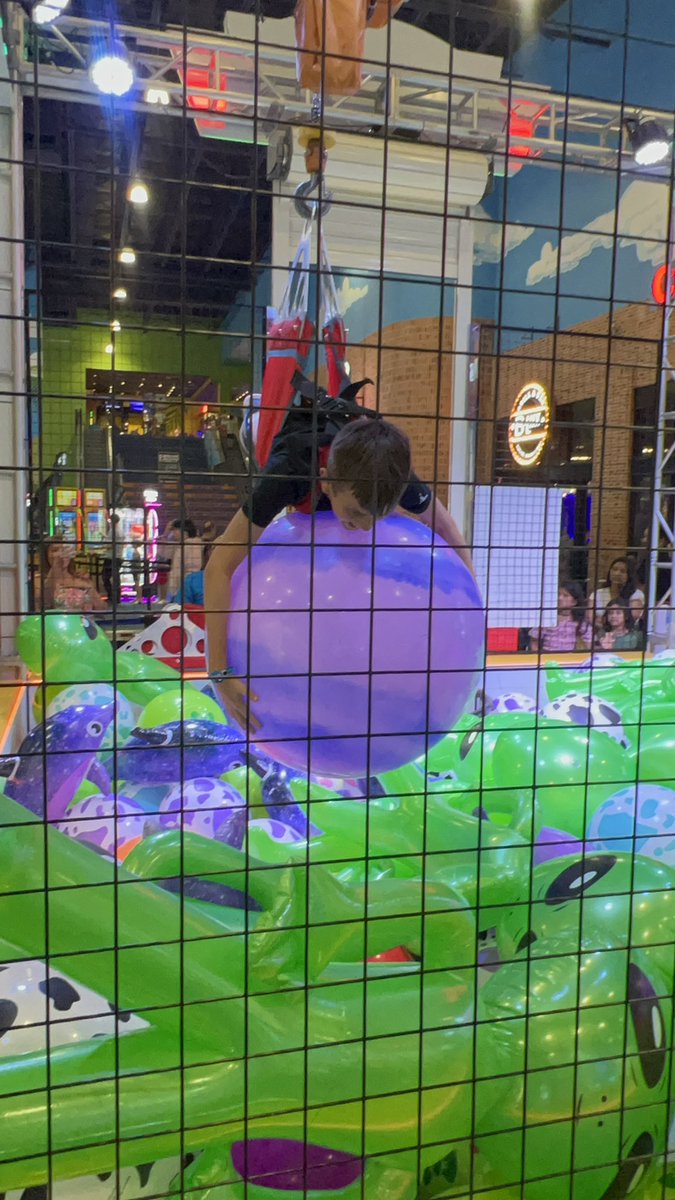 Ryan Roecker tweet media