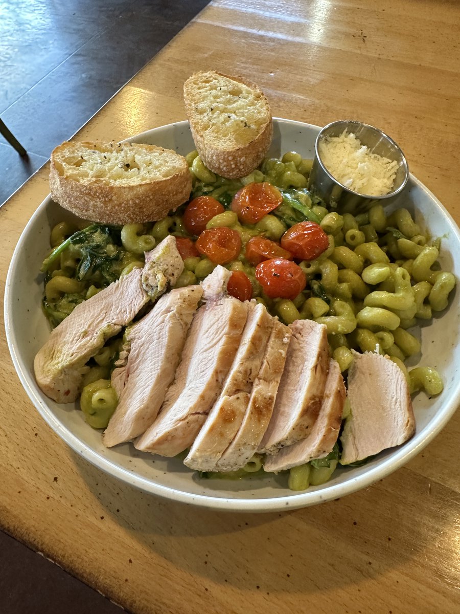 Introducing participant, Great Full Gardens Midtown!

𝑽𝒆𝒓𝒅𝒆 𝑷𝒐𝒃𝒍𝒂𝒏𝒐 𝑷𝒂𝒔𝒕𝒂$21
cavatappi noodles, verde poblano sauce (cashews, jalapeño, almond milk, cilantro, garlic, tomatillo), spinach, Parmesan, and vegan butter served with choice of of chicken or tofu