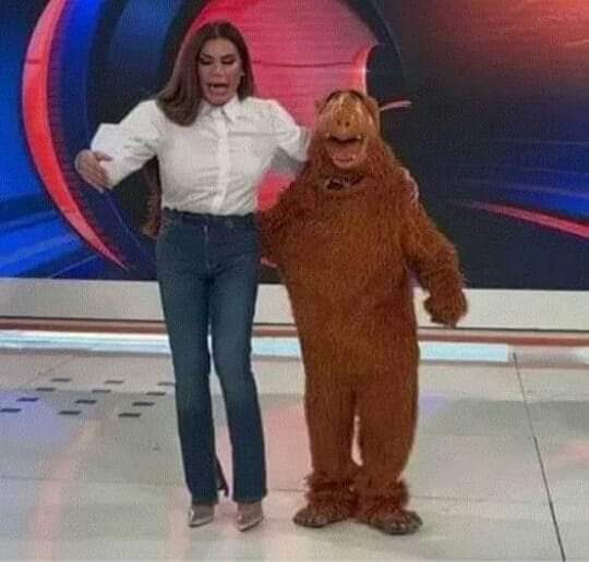 notafasoturbio's tweet photo. A mi no me engañan, detrás de ese disfraz hay un tipo https://t.co/th4SuL1v7c