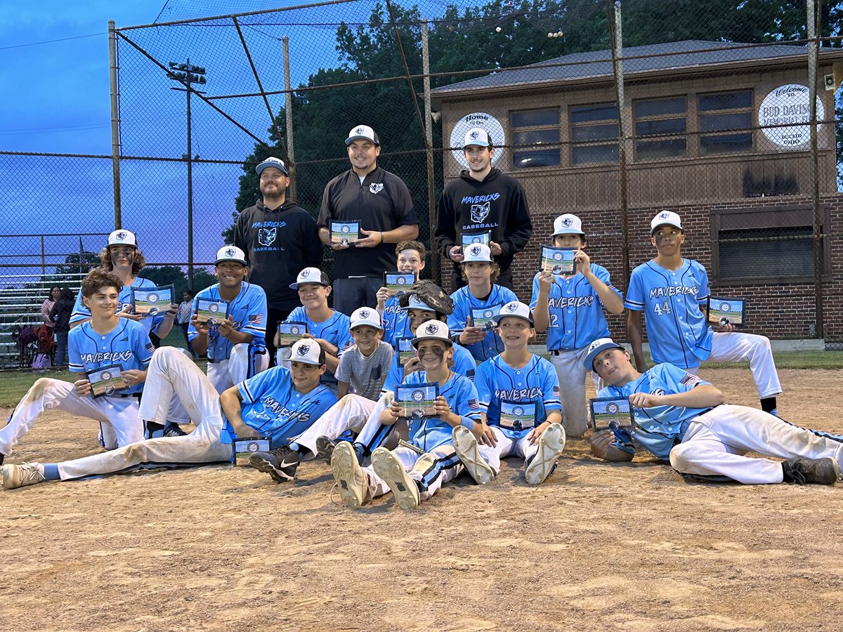 ohiomavericks's tweet photo. Mavs 13U win the Batter Up Dugout Sports Tournament!

✅ 3 wins on Championship Sunday

Grayer Sweeney 5 IP, 1.400 ERA
Biagio Pietrafese 5 IP, 1.400 ERA

5 Hits - Grayer Sweeney
4 Hits - Kade Bohanan, Mack Buell
3 Hits - Biagio Pietrafese, Lucas Bradic

Well done boys! 🤠 ⚾️ 🏆 https://t.co/KMQOqWJbTA