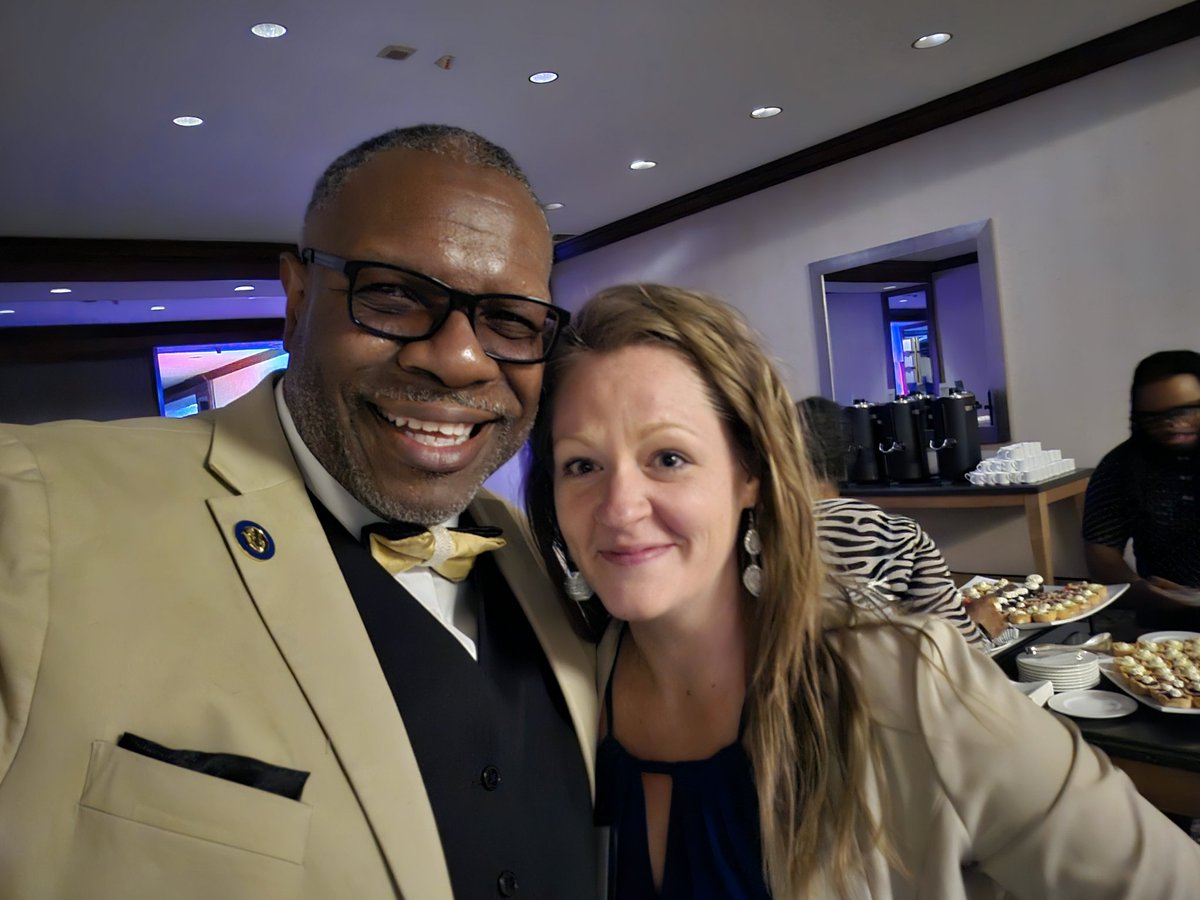 Dr. Chuck Herring tweet media