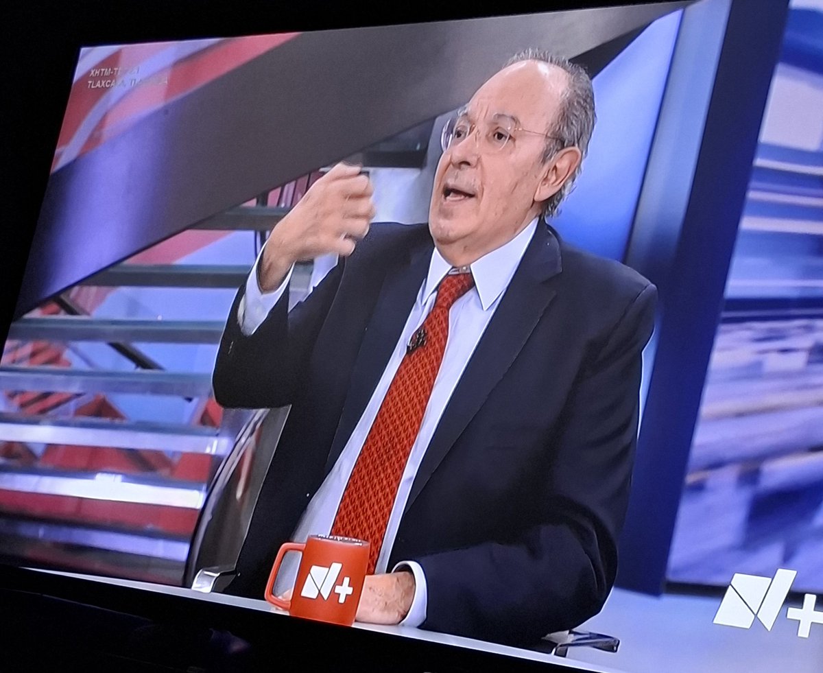Patriciomonero's tweet photo. Cadena de apapachos para Aguilar Camín. Los está necesitando... https://t.co/b3lz03TLDP