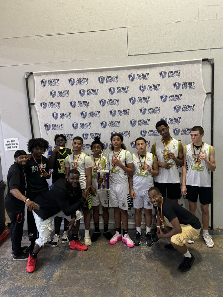 T2GElit3's tweet photo. 5-0 On The Weekend, Missing Some Studs, Not At Full Strength, And We Held It Down!!!  KILLAS!!!!💚TtgGang💚 https://t.co/qJR0OKVigS
