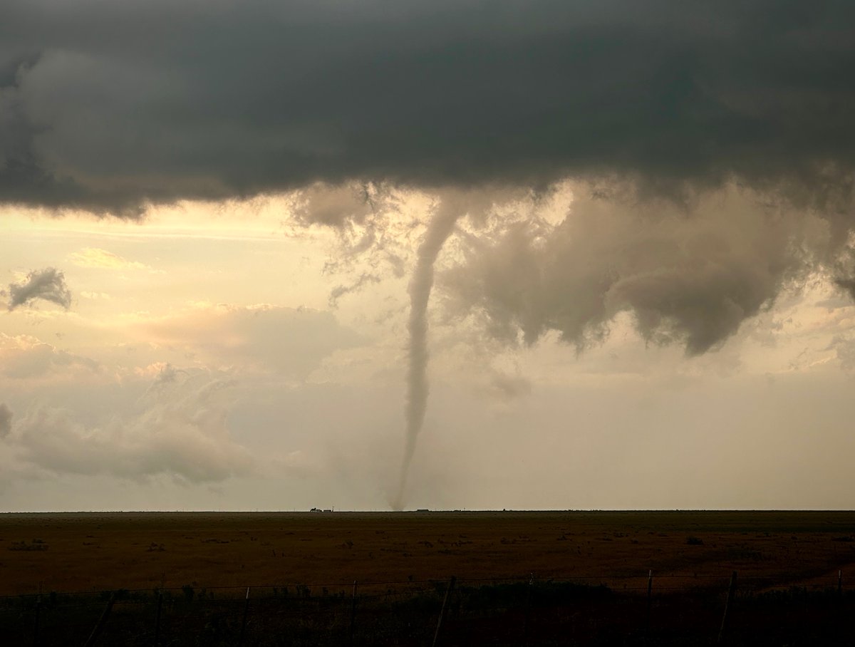 Tornado on the ground for about 20 minutes near Silverton, TX this evening!

 #txwx