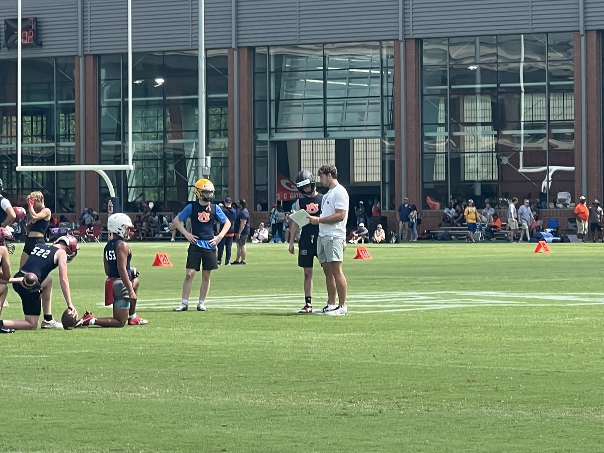 EilerKing10's tweet photo. Super fun day today at the @AuburnFootball camp https://t.co/TPF4n1wyJZ