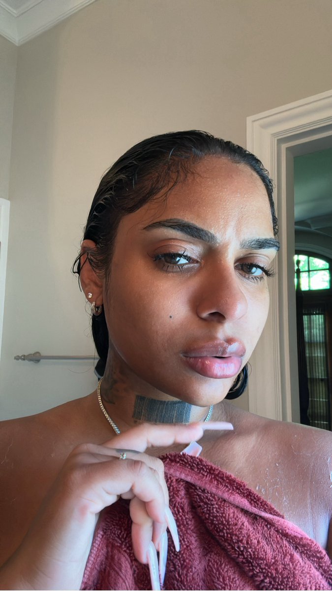 MOODYGIRL tweet media