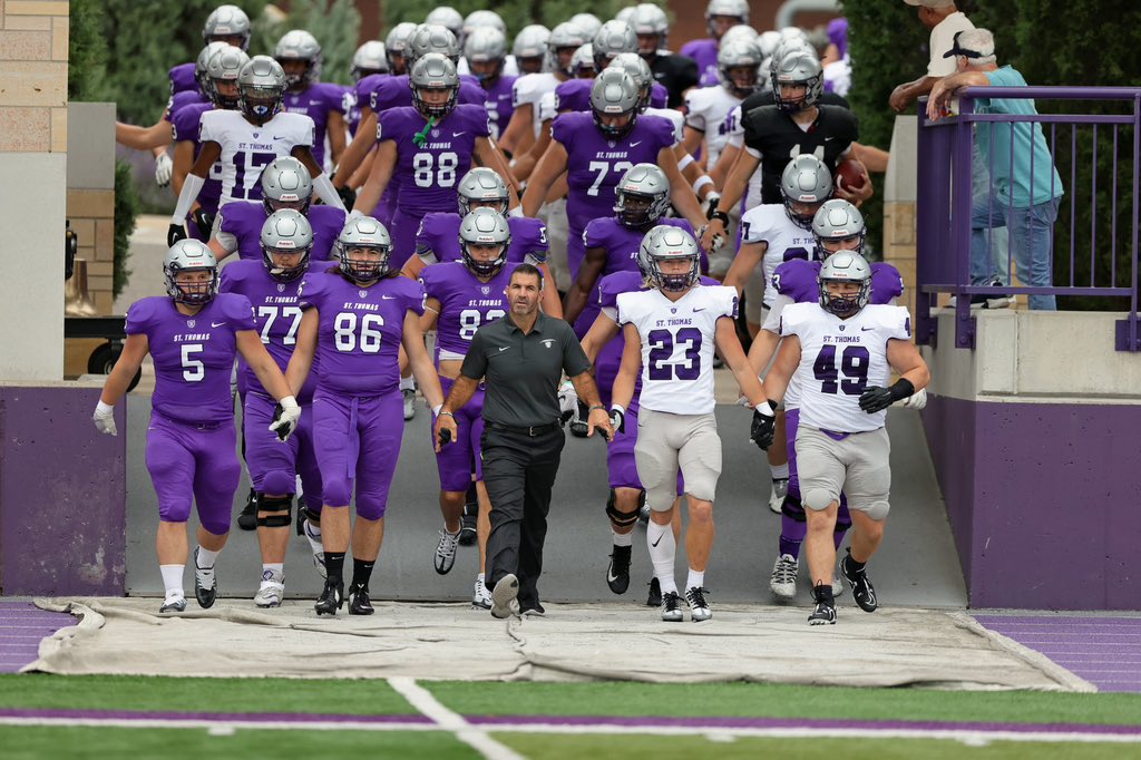 LincolnSemchen2's tweet photo. After a great conversation with @BrandonLabath I am thankful to receive an offer from St. Thomas!! https://t.co/TwcIf84l9L