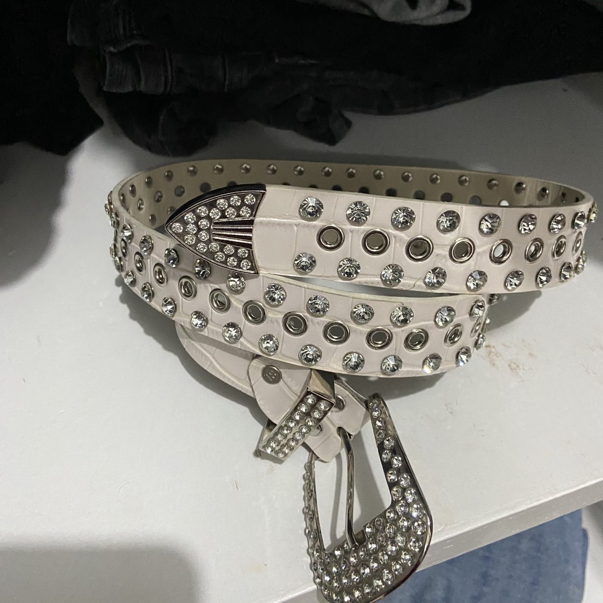 ส่งต่อเข็มขัด y2k ใหม่มาก
100 free shopping 
#ส่งต่อy2k #ส่งต่อstussy #ส่งต่อvghbkk #ส่งต่อuxryclub #ส่งต่อnike #y2kthailand #ส่งต่อเสื้อผ้า #ส่งต่อเสื้อผ้ามือสอง #ส่งต่อadidas #เสื้อadidas #เสื้อผ้ามือสองสภาพดี #สเวตเตอร์มือสอง #ส่งต่อadidas