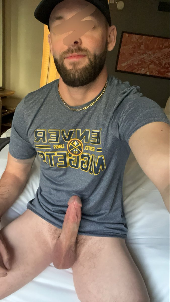 RT if you wanna be on your knees in front of me…. Cause I’m ready to bust 💦