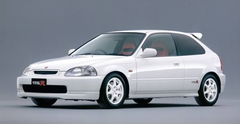 【ずん車】ずんだもんと車好きのみなさんのおかげでした tweet media