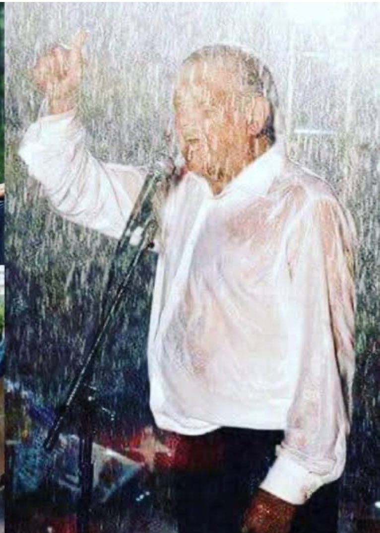 Anamariavazquez's tweet photo. Un solo hombre tuvo los arrestos de cambiar al país y lo logró!
Gracias @lopezobrador_  🤩🤩🤩 https://t.co/HONSUIbTBj