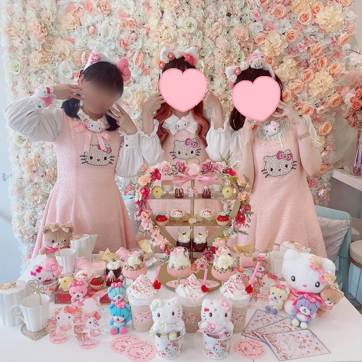 kittychanfan's tweet photo. 先月末の🎀西麻布 WHITE STELLA ホワイトステラ ハローキティ コラボアフタヌーンティー🎀
続きの写真✨
みんなでお揃いできて楽しかった!
たくさんお話してすっきりしたよー
お店では紅茶を選べるのも嬉しかったです
今月も行く予定✨
#ホワイトステラ
#whitestella
#��ローキティ https://t.co/3CxnOLt4ue