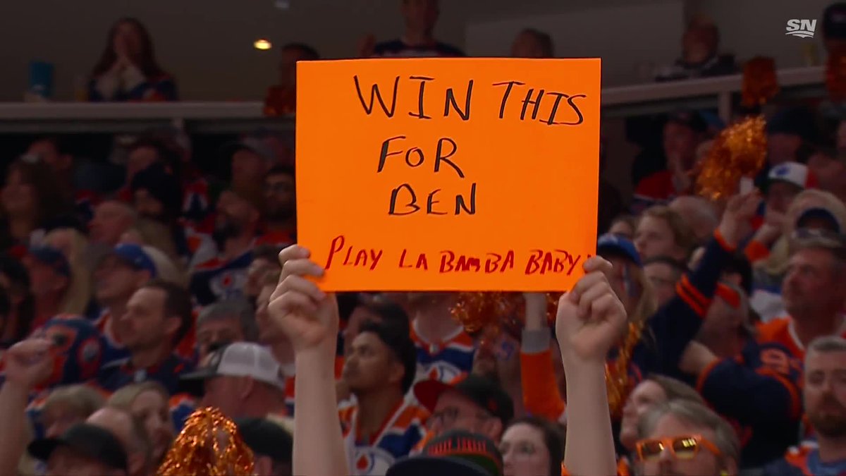 BR_OpenIce's tweet photo. This sign >>> 💙🧡 https://t.co/0Lxp0Uc6lE
